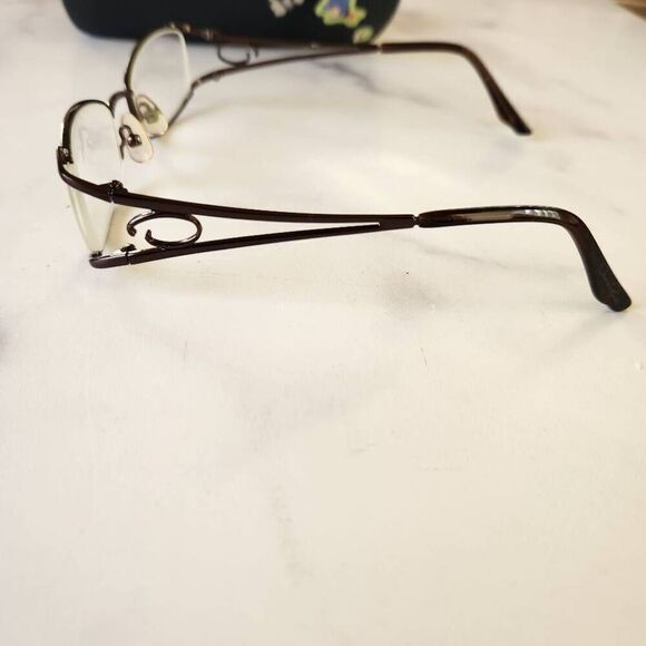 Reading eyeglasses curved metal frame - Picture 2 of 5